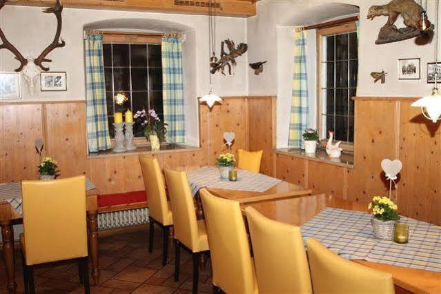 Landgasthof Kirchmayer Farchant Exterior foto