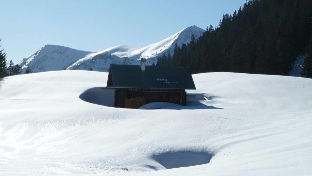 Landgasthof Kirchmayer Farchant Exterior foto